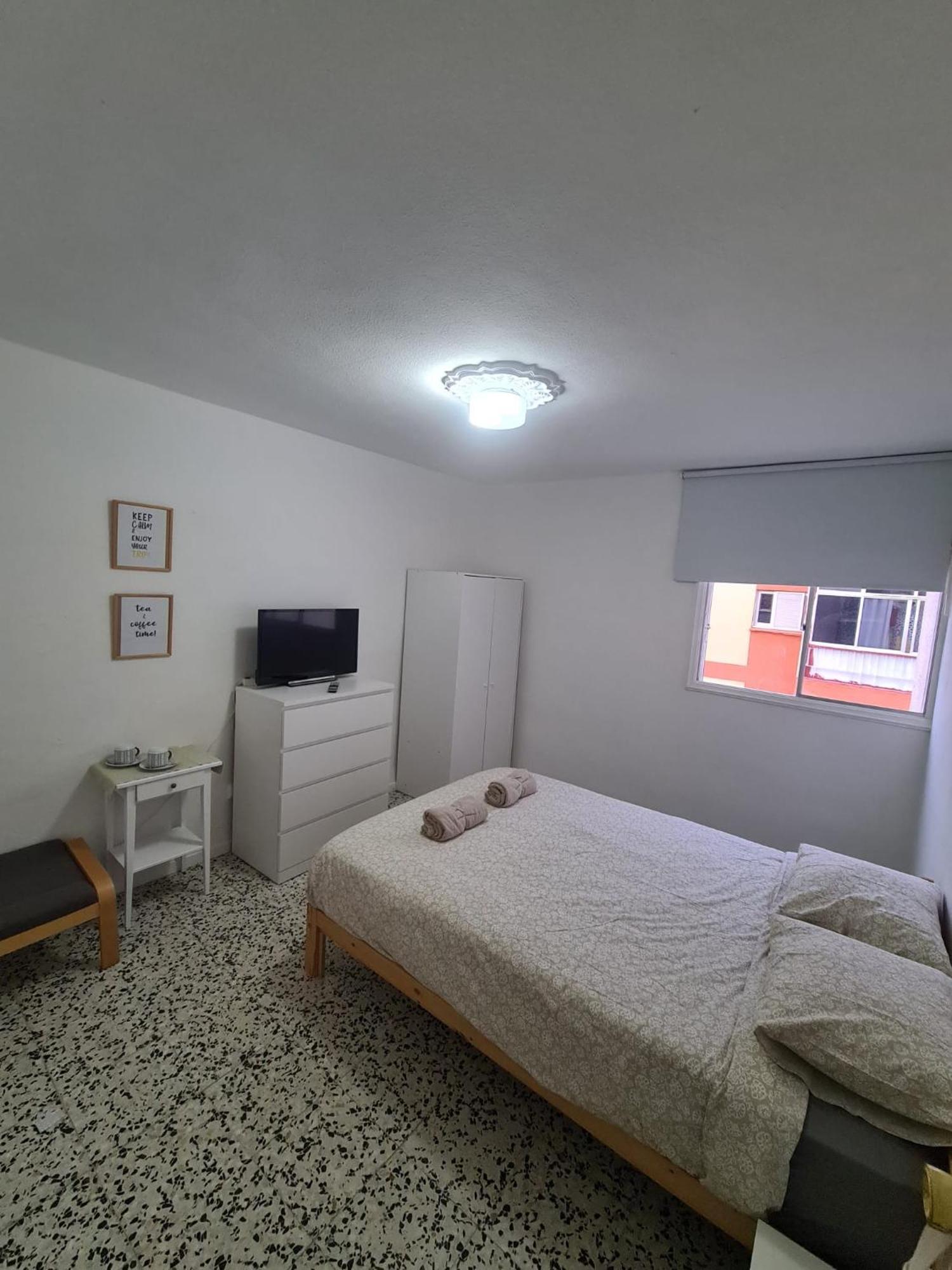 Eeb Private Room Habitacion Privada En Piso Compartido La Laguna  Buitenkant foto